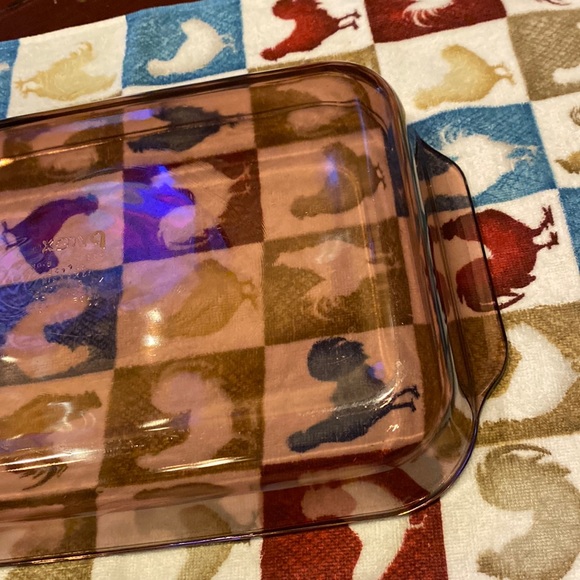 Vintage 3-Quart Oblong Cranberry Glass Pyrex Baker - Picture 7 of 15